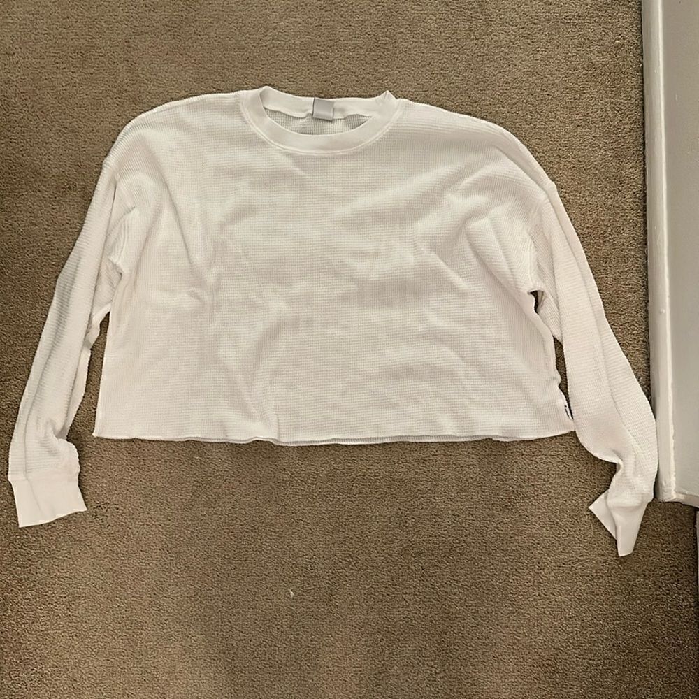 Aritzia White Thermal XL